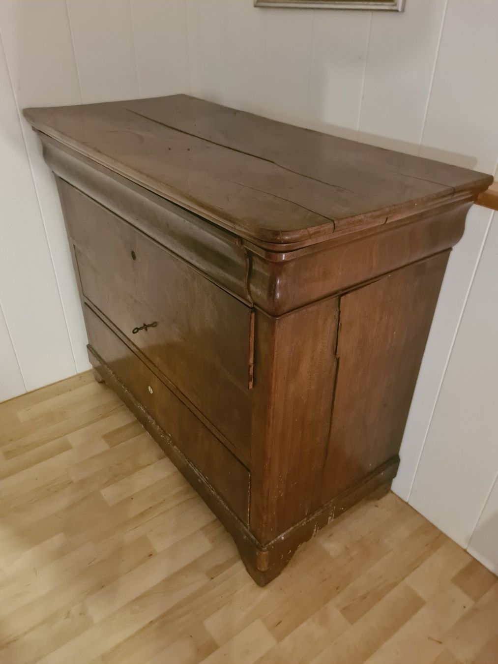 Cassettiere: Commode ancienne en bois massif avec clés authentiques! – Usato da Monthey venduto da 187-zeroo 6