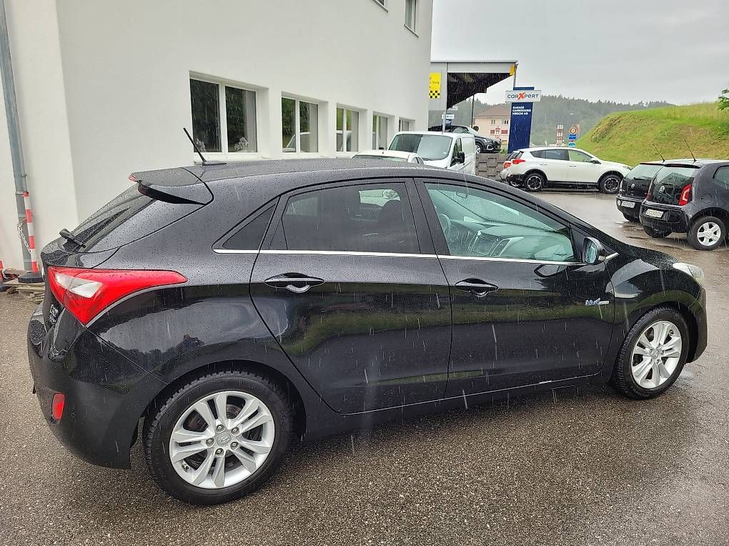 Automobili: Hyundai i30 1.6 GDI – Usato da heitenried venduto da solemann1 1