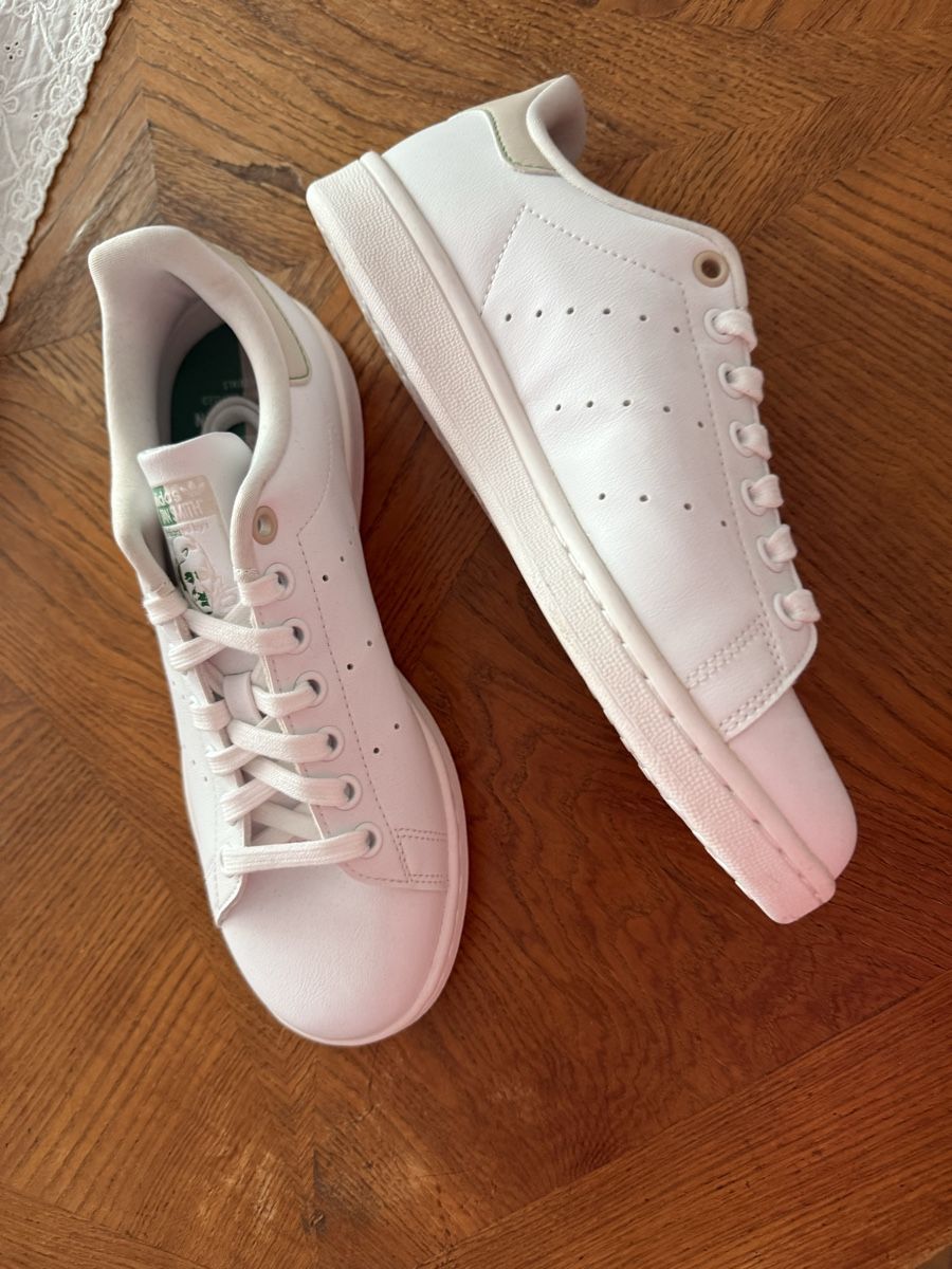 Adidas Scarpe da donna: Adidas schuhe  – Usato da visp venduto da Kmemo1 2
