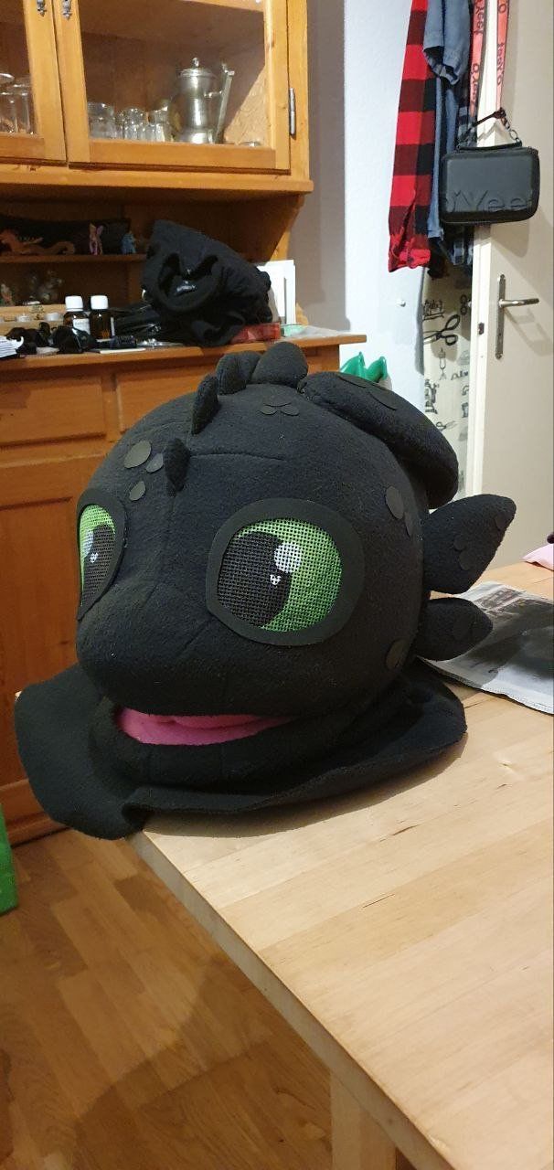 Costumes: Nachtschatten Ohnezahn Fursuit partial – D'occasion à Münchenbuchsee par lar_2kxq