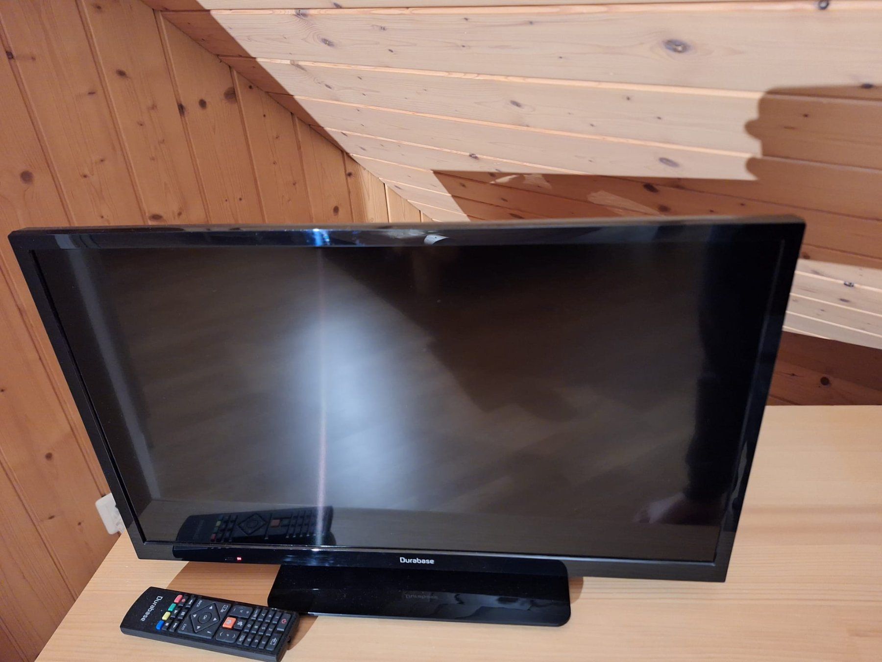 Durabase Fernseher: Durabase Fernseher – Gebraucht aus Heimenschwand von dorado87