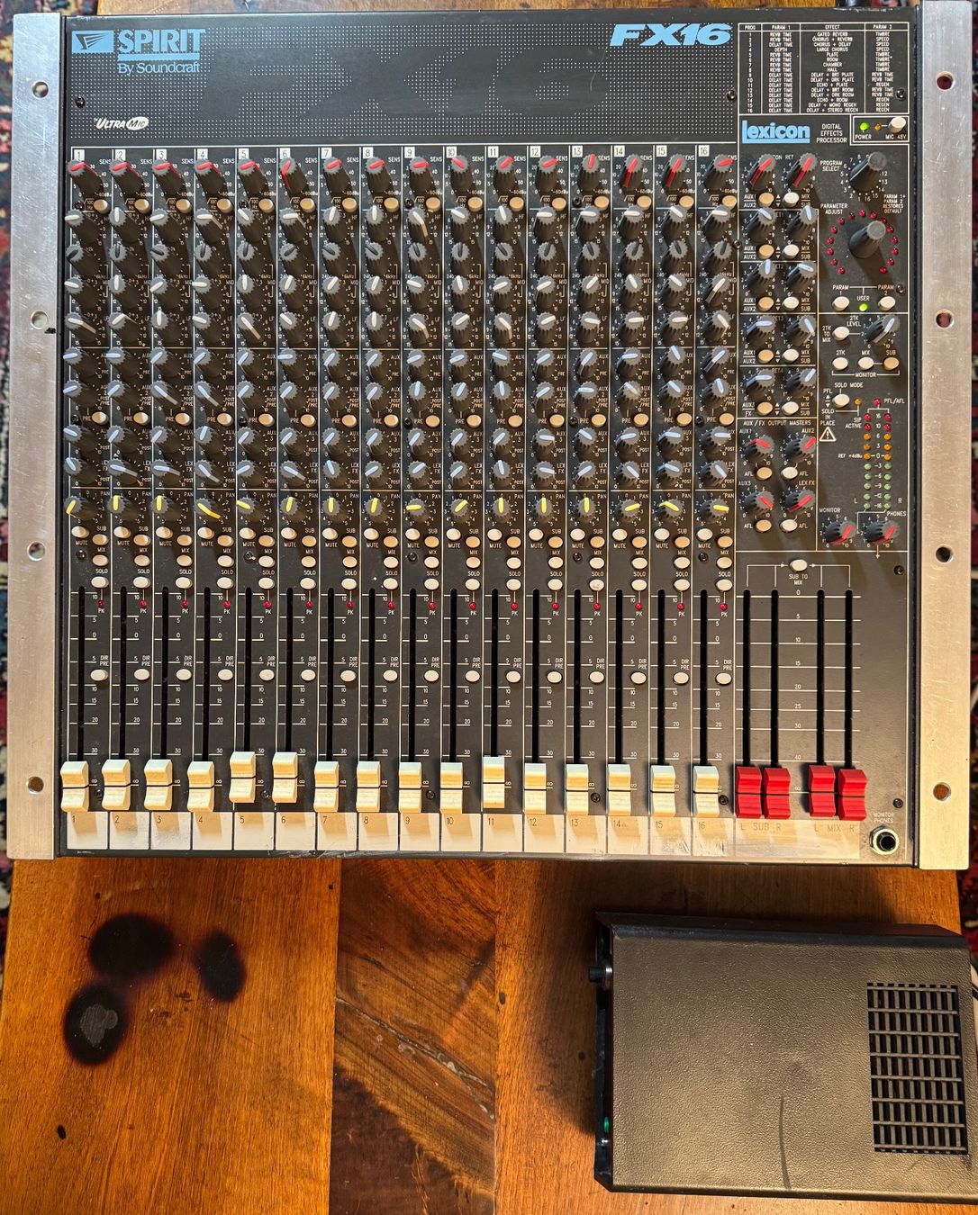 Console di mixaggio: Mischpult + Endstufe + Equalizer – Usato da Dornach venduto da shaker11 1