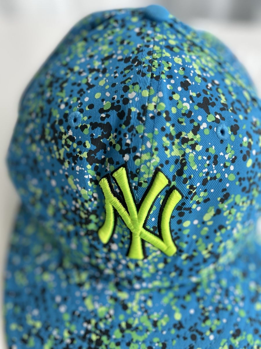 New Era Copricapi, berretti & cappellini: New Era Cap NY Yankees Splash Print Medium-Large – Nuovo (secondo la descrizione) da Saland venduto da ele_vc96 1