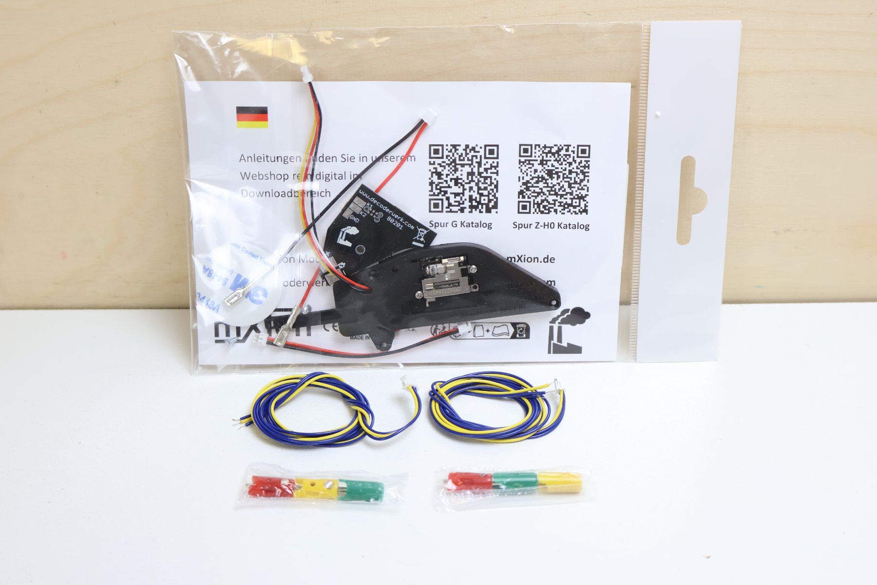 Märklin Modellini di ferrovie: Für Märklin El. Weichenantrieb + Decoder H0 C-Gleis - Neu – Usato da Winterthur venduto da Monstera 1