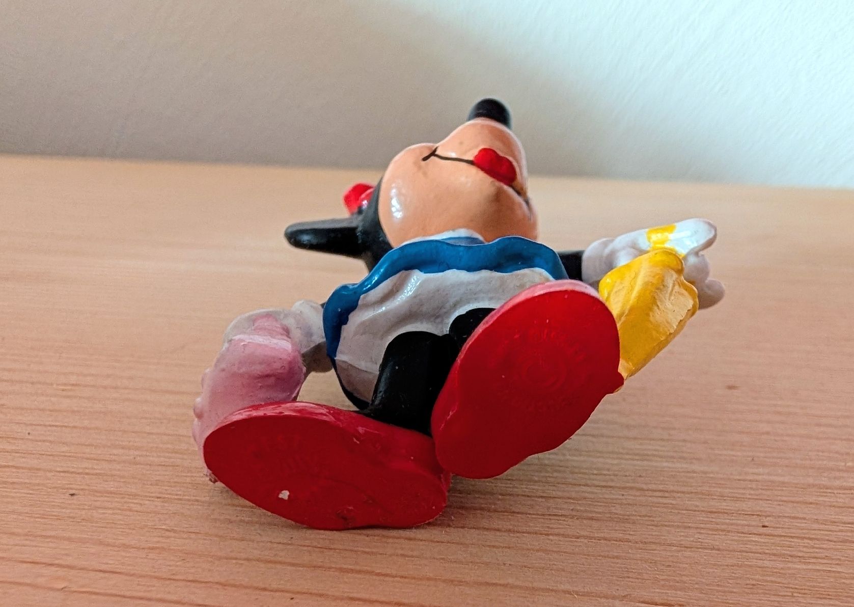Bullyland Statuette: Minnie Mouse Figur mit Regenschirm-Bully – Usato da Nänikon venduto da Haexli_70 2