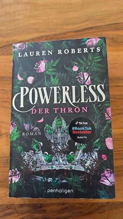 Libri: powerless - der thron – Usato da Zuzwil SG venduto da motomania076