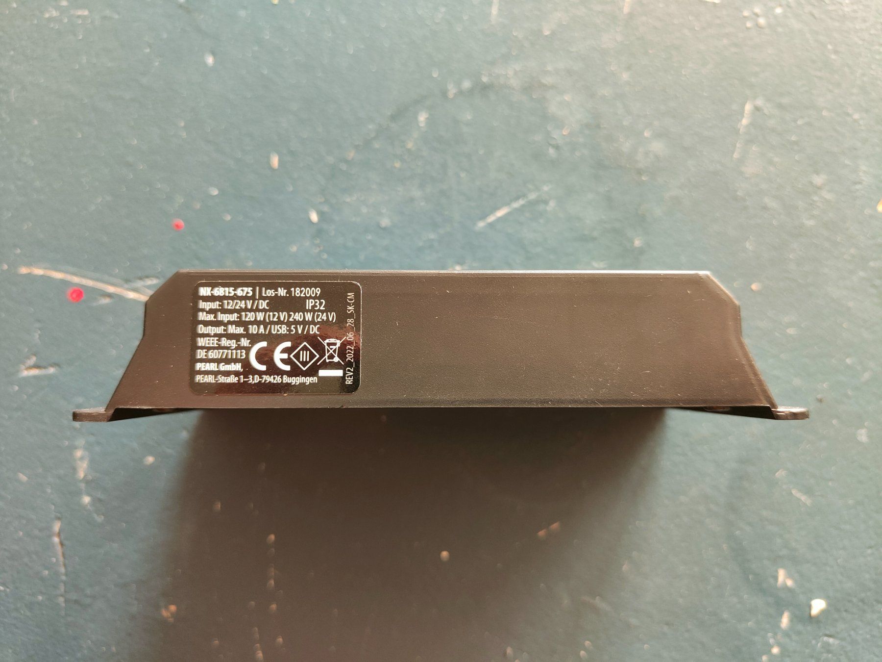 Caricabatterie: Solar charge controller 12/24 V DC Revolt – Nuovo e nell'imballaggio originale da Zürich venduto da Weatherbound 1