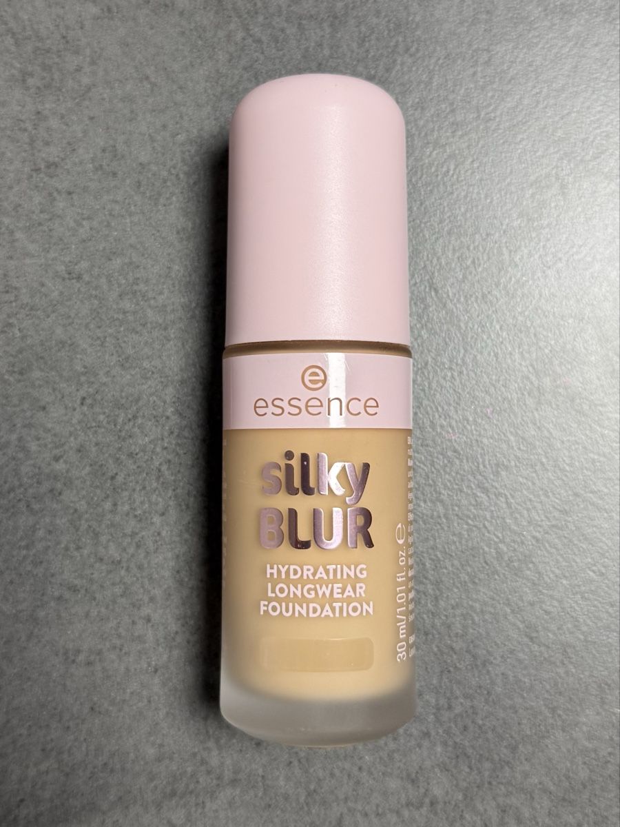 Make-up: NEU essence - Silky Blur Foundation – Nuovo e nell'imballaggio originale da Solothurn venduto da mit_8cxr