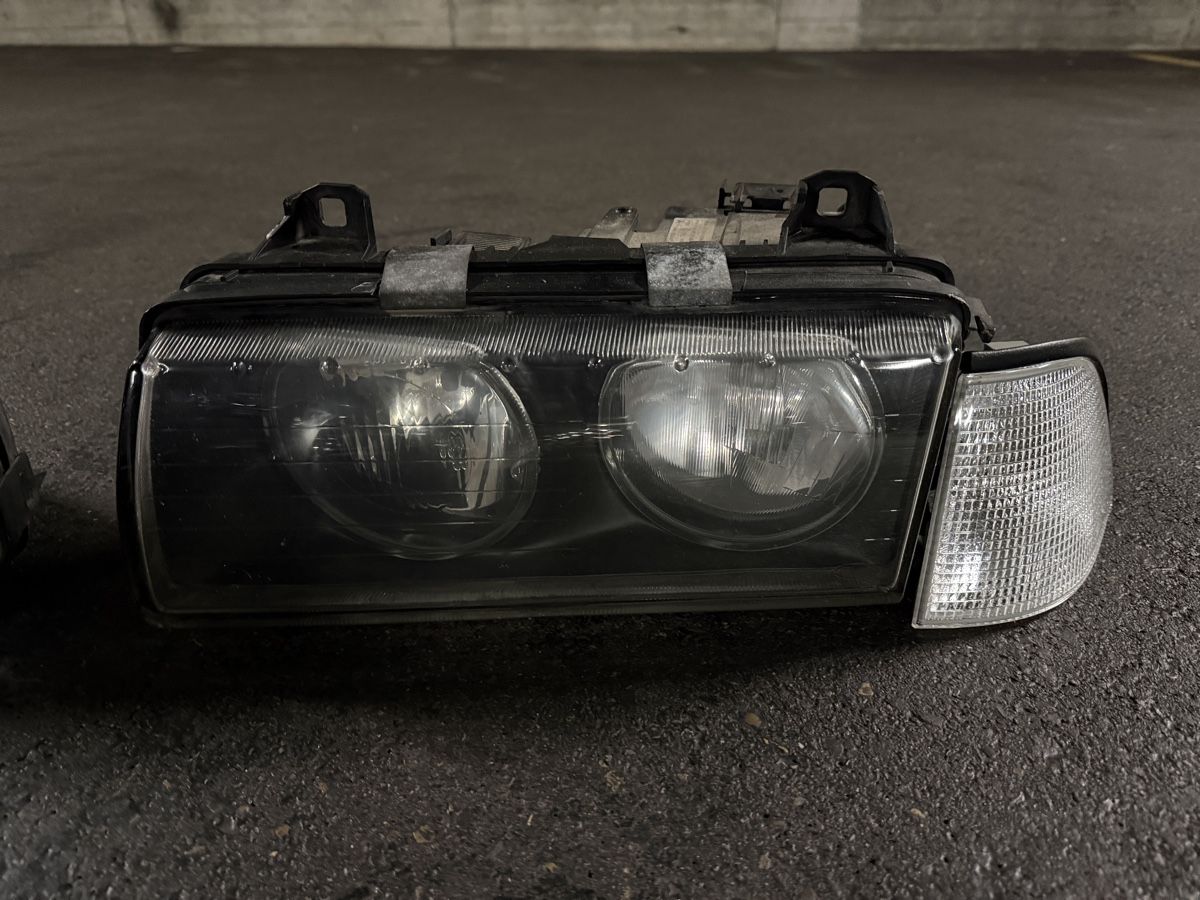 BMW Alle Autoersatzteile: BMW E36 Original Scheinwerfer  – Gebraucht aus Emmenbrücke von Berendi 1