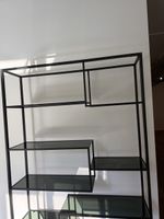 Schönes Designer Regal, Metall und Glas, neuwertig!