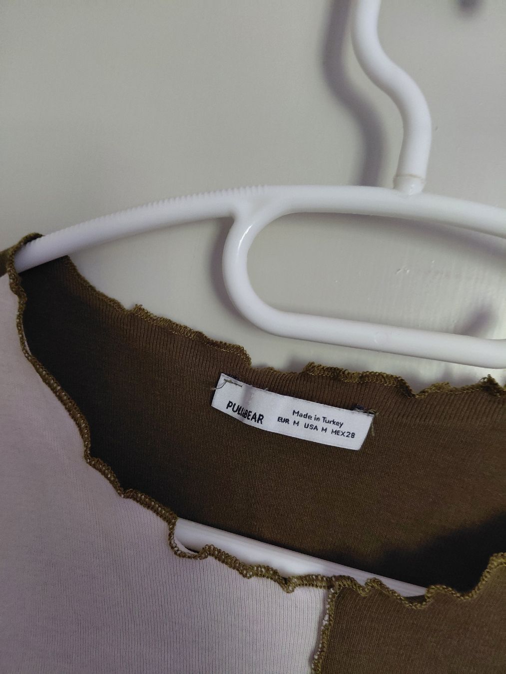 Pull&Bear Top: Pull & Bear Top Patchwork Grösse M neuwertig – Nuovo (secondo la descrizione) da Balsthal venduto da Leila_Luna 1