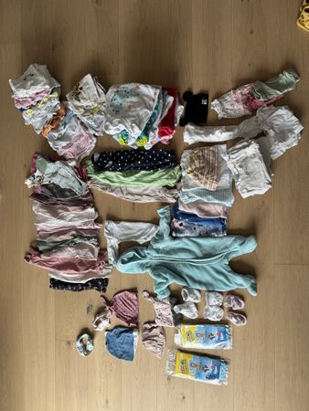 Grosses Baby Kleiderpaket Grösse 56–68 – über 80 Teile