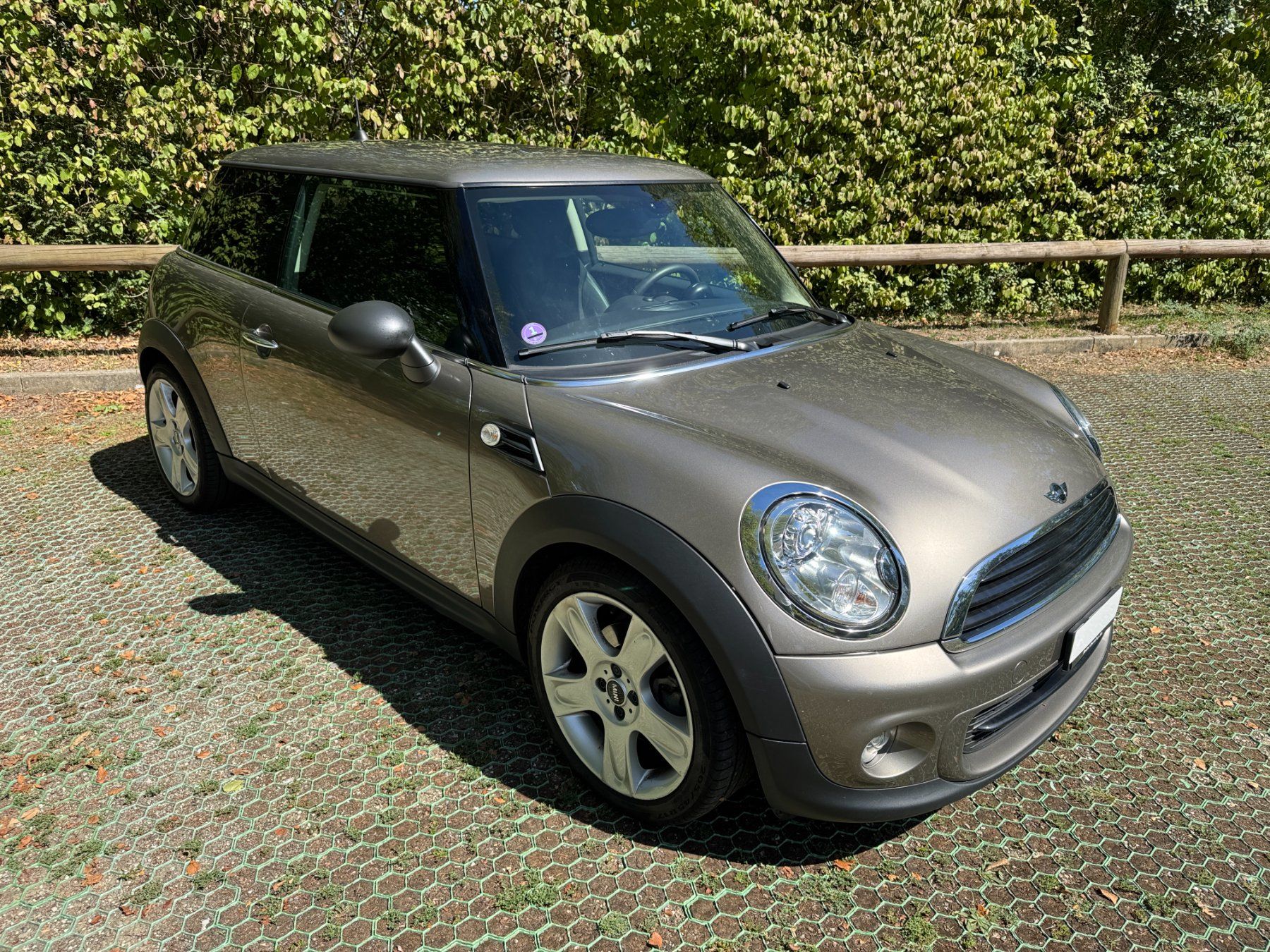 Mini Autos: MINI One R56 – D'occasion à Onex par Las_tjf9 2