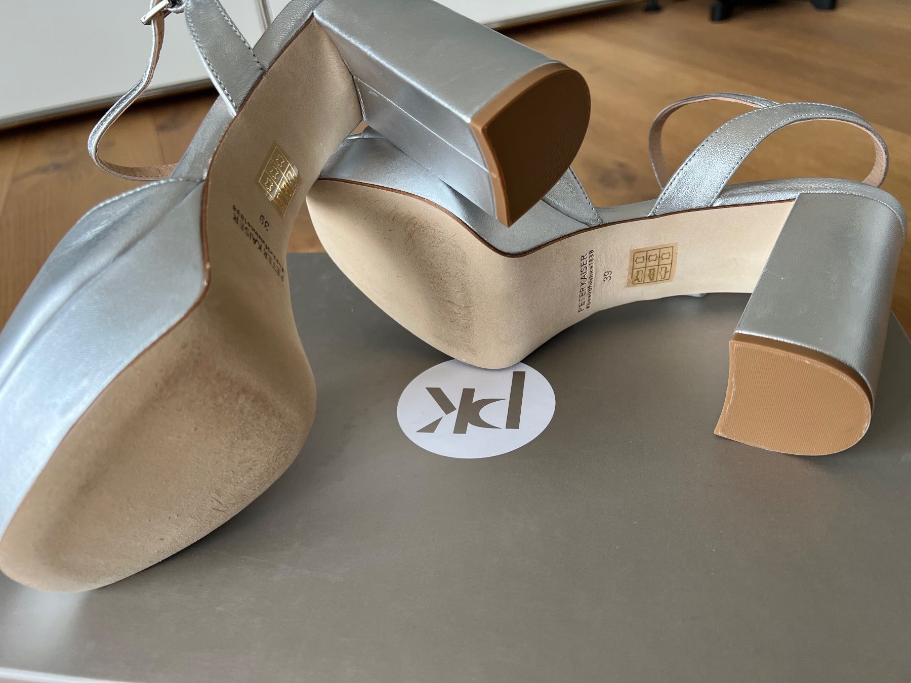 Kaiser Scarpe da donna: Plateausandale Silber - Peter Kaiser - ungetragen – Nuovo (secondo la descrizione) da Beringen venduto da Hei_8gff 1