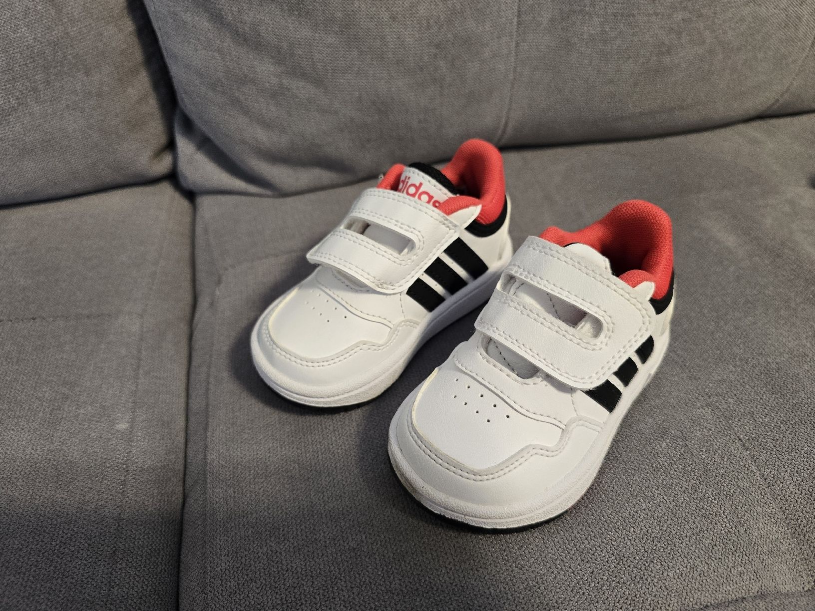 Adidas Scarpe per ragazzi: Baby Schuhe – Usato da Luzern venduto da Joaomassano 1