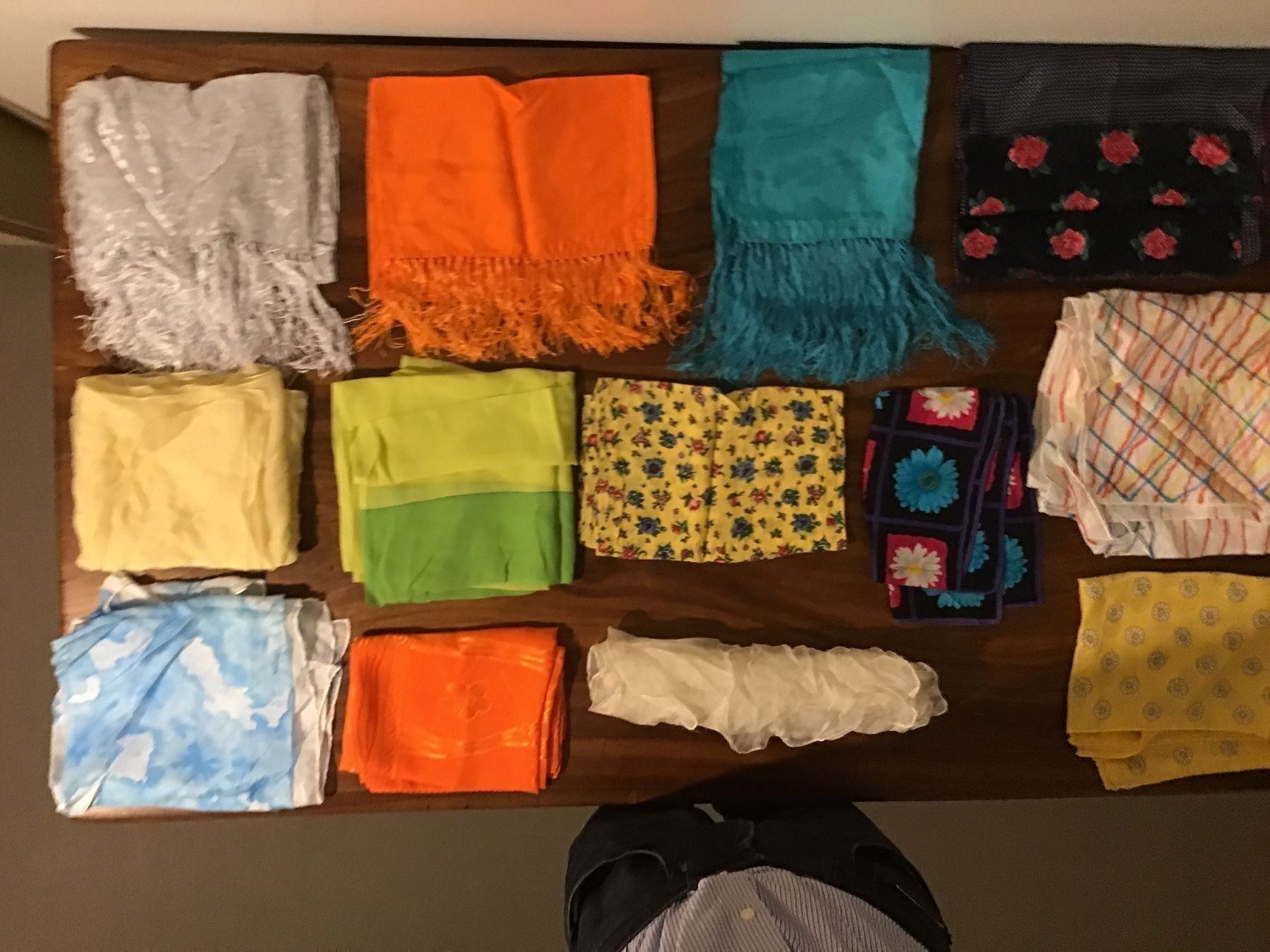 Foulard & Sciarpe: 13 sehr schöne Schals / Pashminas – Usato da Zuerich venduto da lichti 2