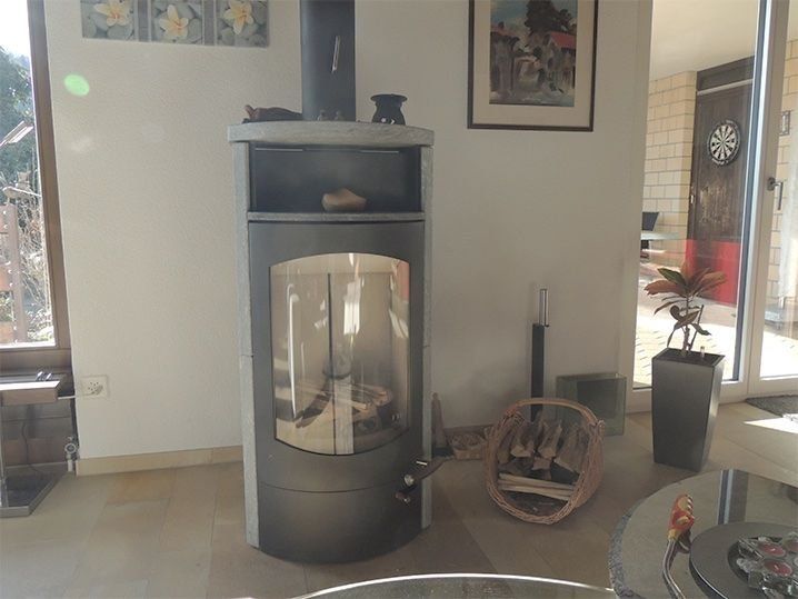 Stufe caminetto: Poêle suédois avec pierres réfractaires – Usato da Froideville venduto da MazatHome 1