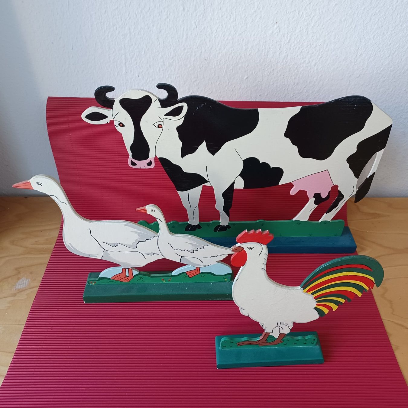Figuren: Kuh, Güggel, Gans , Holzfiguren. – Gebraucht aus Zürich von Bellabo 1