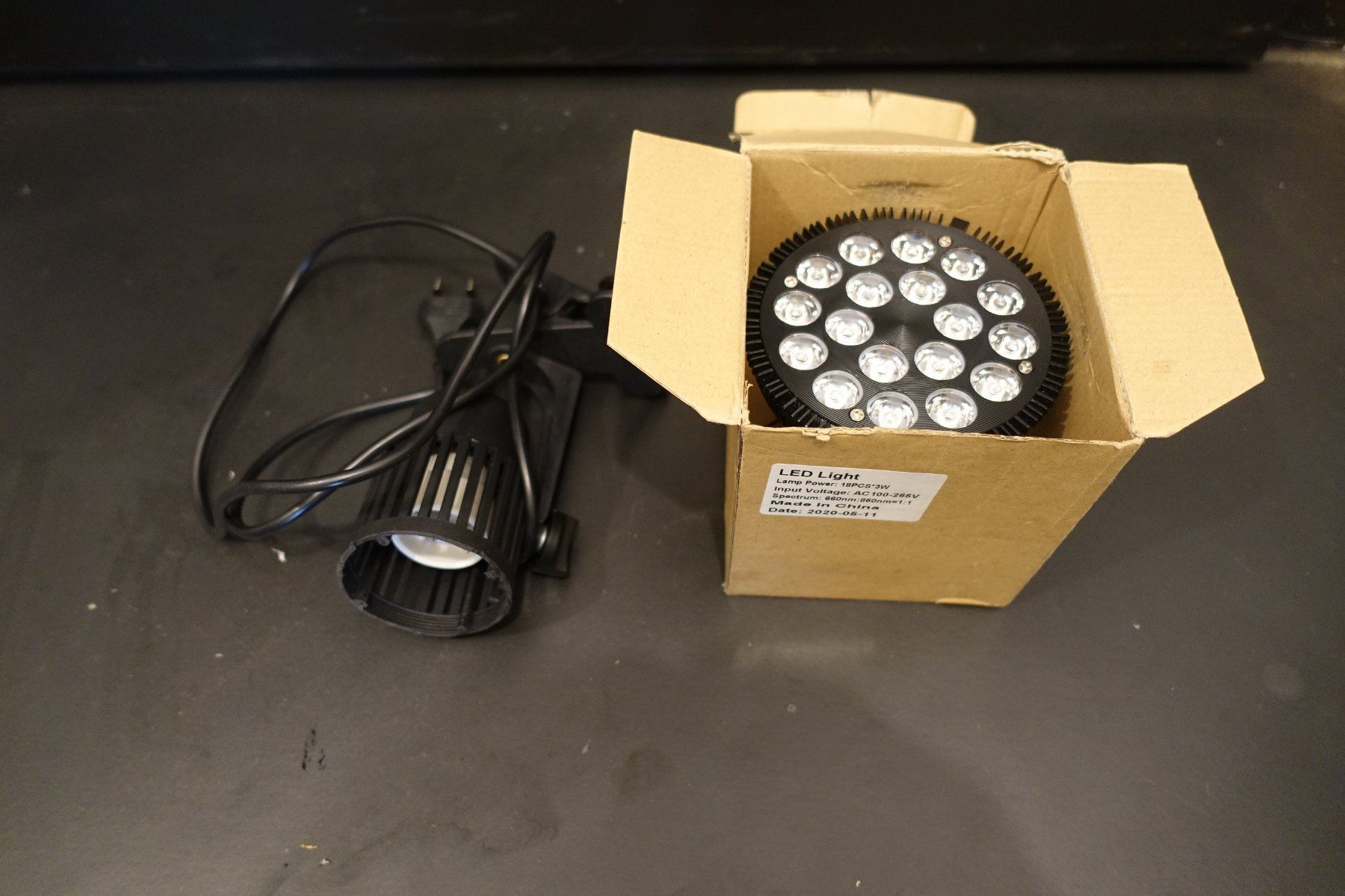 Attrezzature mediche: LED Rotlichtlampe – Usato da Bern venduto da Leer.gut