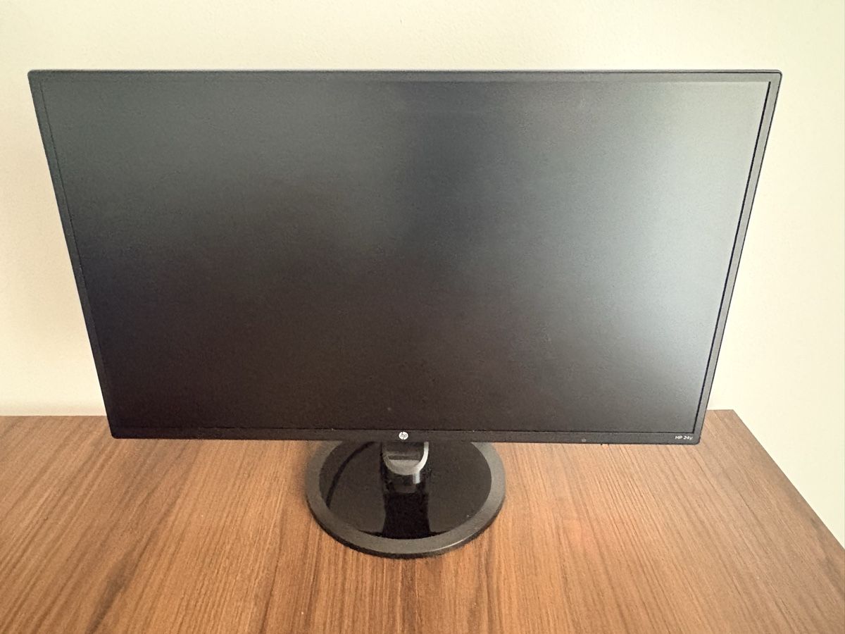 Monitore: HP 24y Monitor – Gebraucht aus Seengen von Matrix2020