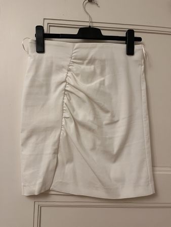 Stylish White Skirt (Zara) with Ruching Detail