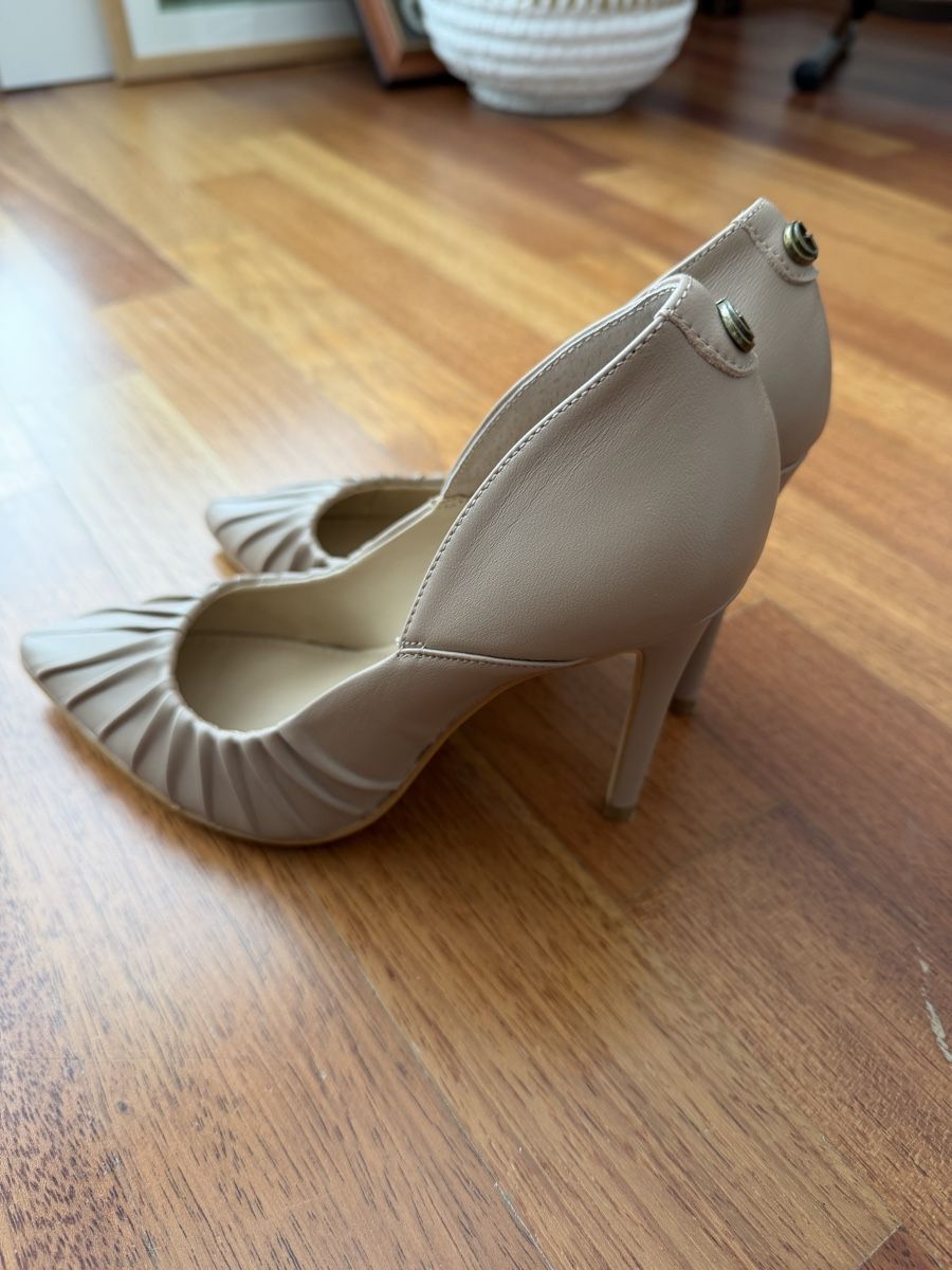 Guess Scarpe da donna: Escarpins guess – Usato da Rolle venduto da yosra_RM