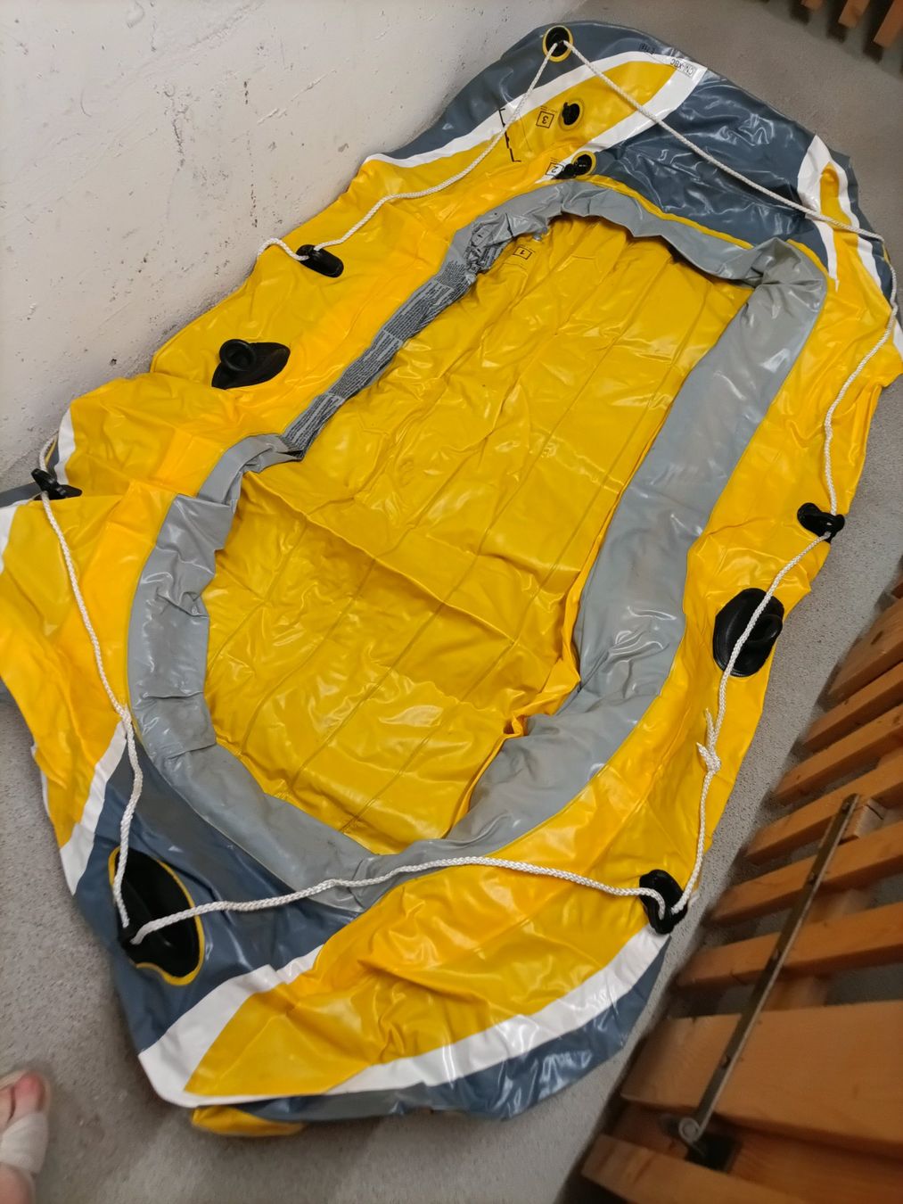 Barche: Aufblasbares Gummibot mit Paddel – Usato da Dübendorf venduto da eli_686g 2