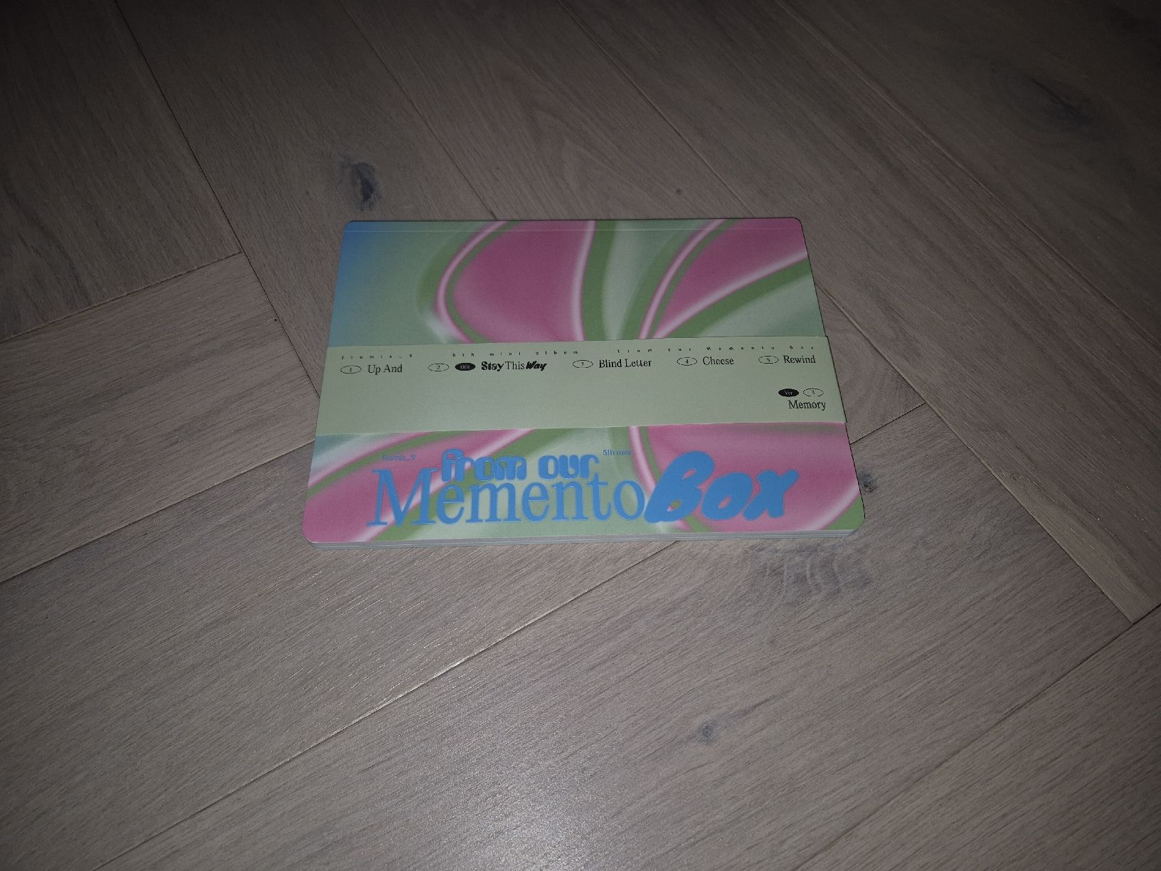 CDs: Fromis_9 - Memento Box – Neu (gemäss Beschreibung) aus Beinwil am See von noeliaz14