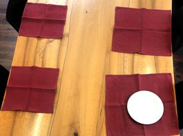 Burgundrot Serviette 2x klein & 2x gross