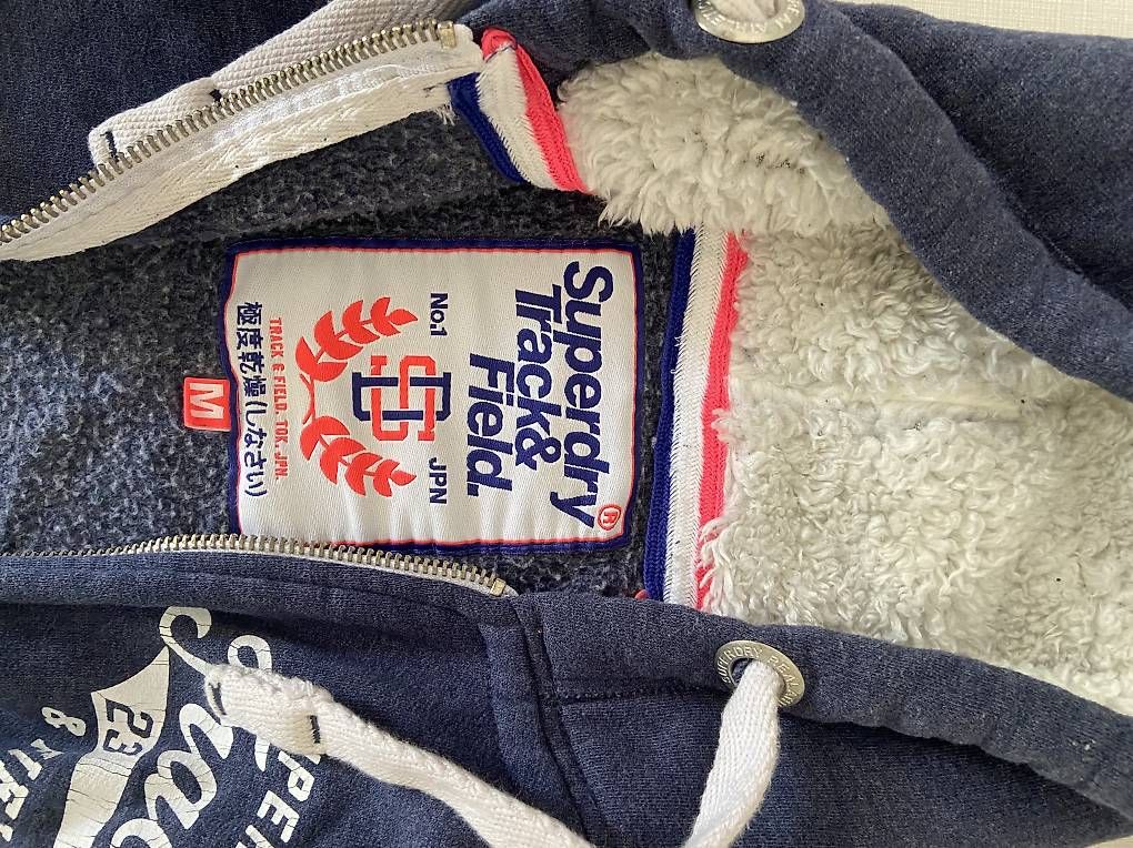 Giacche: Superdry Flauschige Zipjacke – Usato da Zürich venduto da ser_6jwp 2