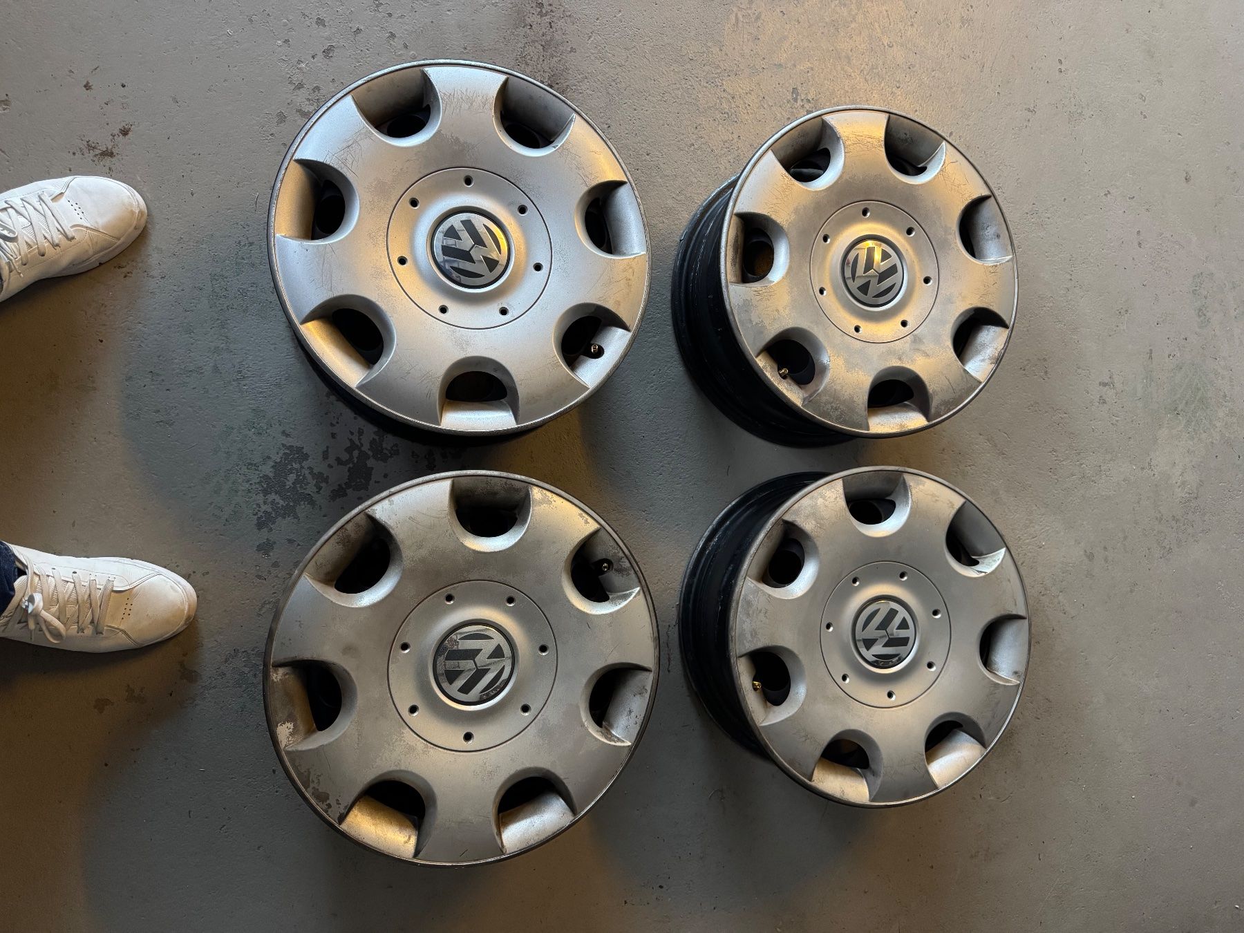 Volkswagen Cerchioni: Vw Stahlfelgen 16 zoll – Usato da Necker venduto da elto2 3