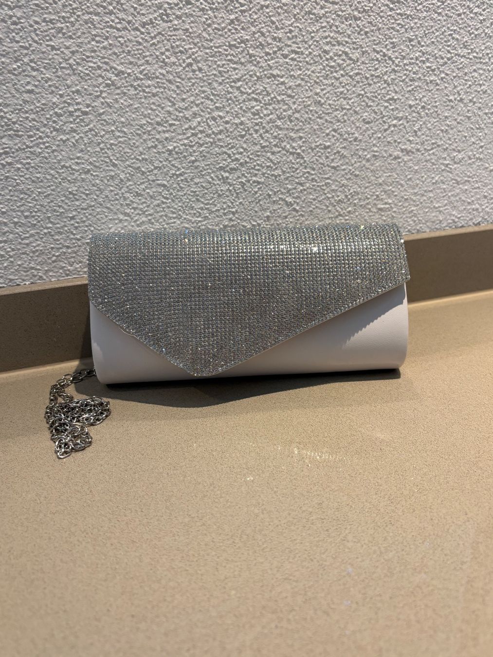 Borse da donna: Clutch weiss – Nuovo (secondo la descrizione) da Dietwil venduto da kar_b29h