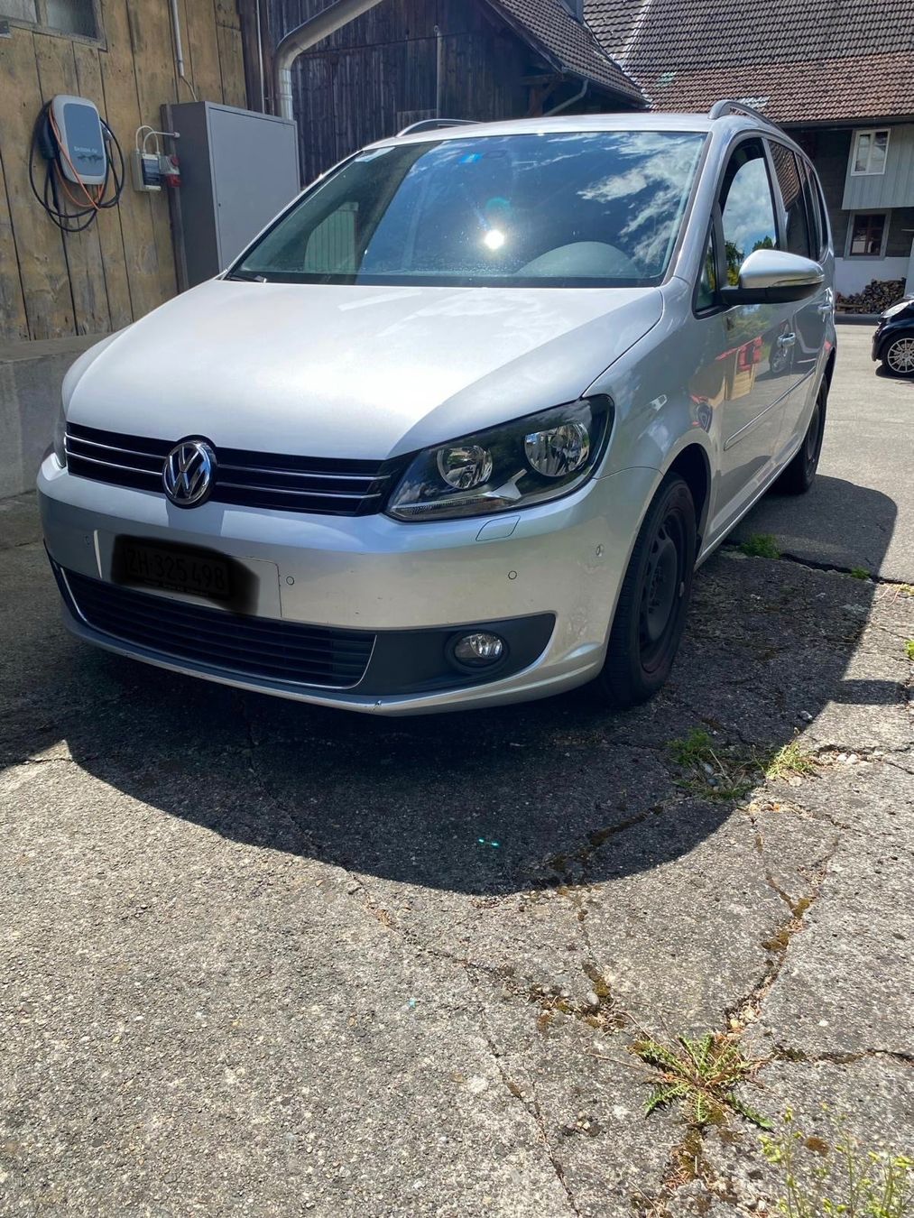VW Automobili: VW Touran 1.4 TSI – Usato da Russikon venduto da Guilos