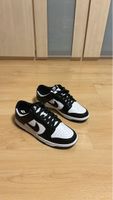 Nike Dunk Low Panda Taille 42,5