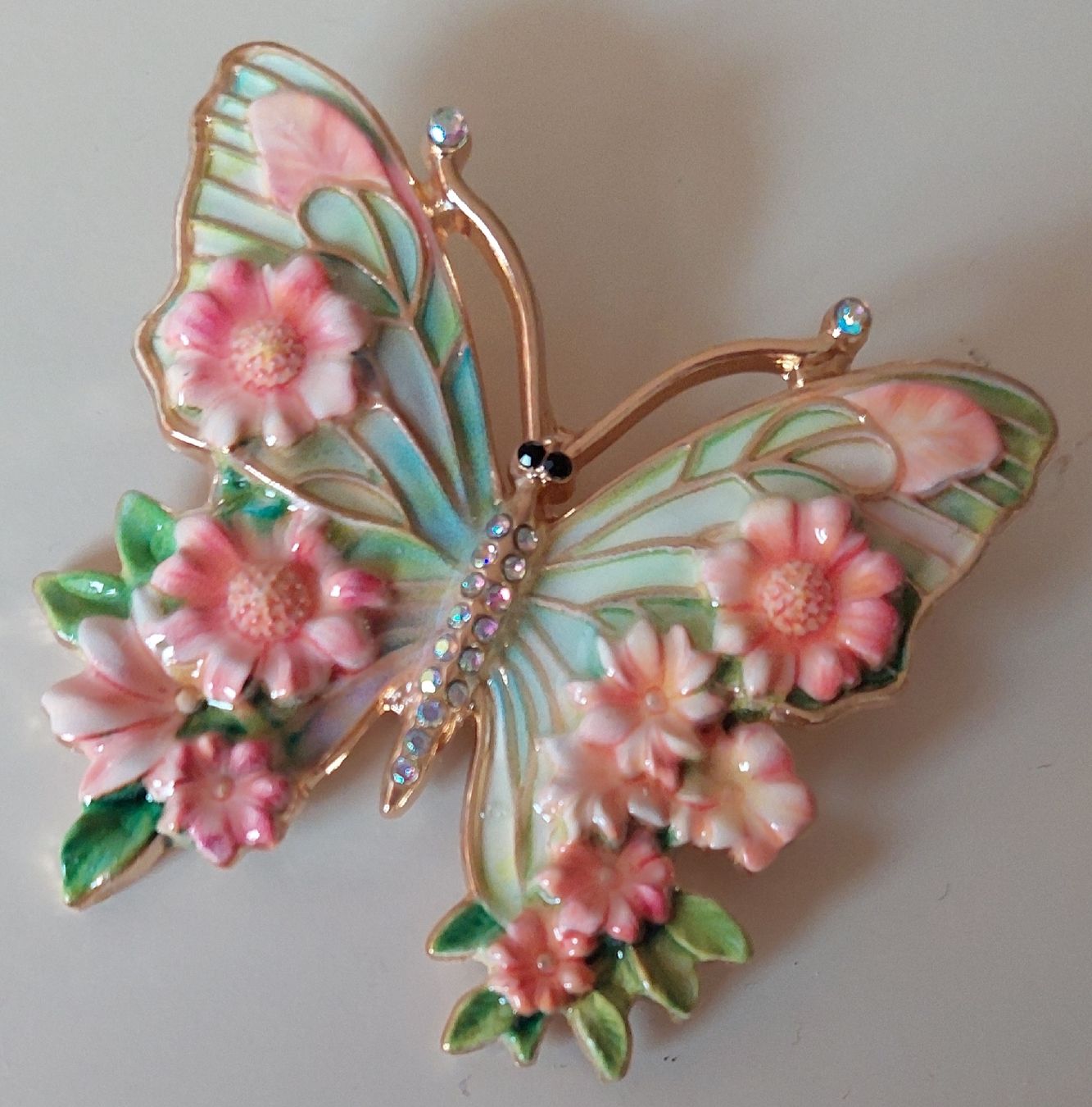 Broschen & Nadeln: Wunderschöne Brosche, Schmetterling mit Blumen – Gebraucht aus Oberwil BL von Hunajakakku 3