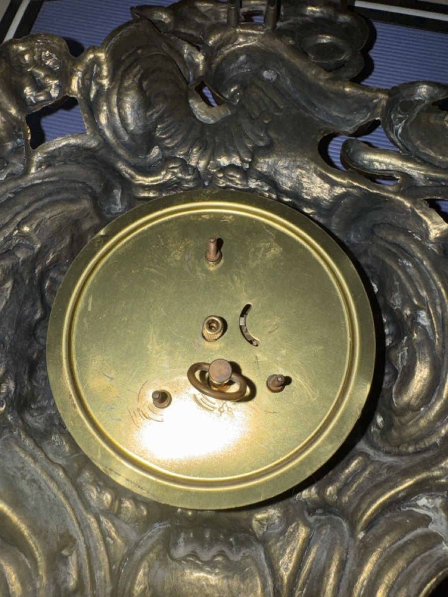 Orologi da terra & Orologi da parete: Pendule de table style baroque métal doré état usagé – Difettoso da La Chaux-de-Fonds venduto da lida2005 4