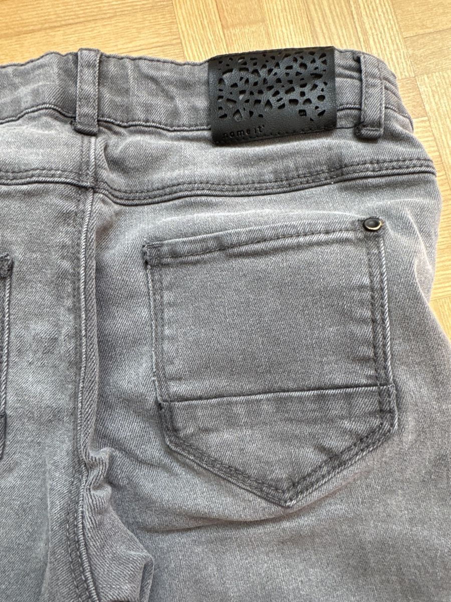 Pantalons: Coole Name it Jeans Gr. 134 Mädchen – D'occasion à Kilchberg ZH par Von_dutch 1