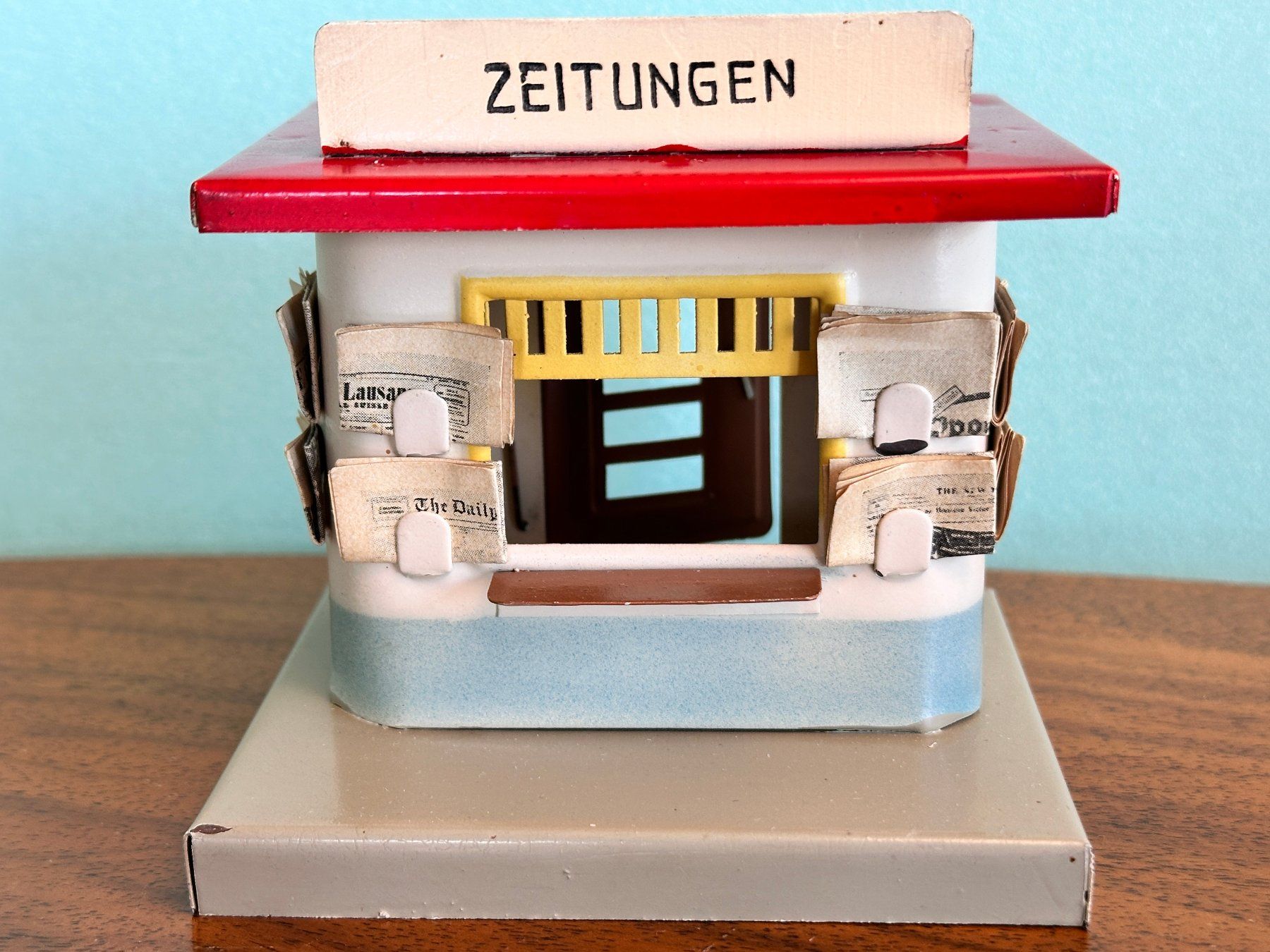 Kibri Modellini di ferrovie: Kibri Kiosk / Zeitungen , neuwertig – Usato da Seuzach venduto da Jage 1