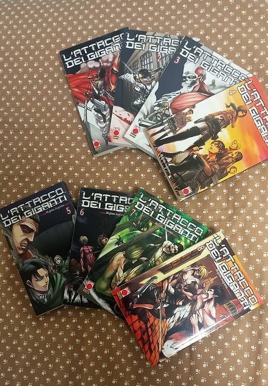 Fumetti: ATTACK ON TITAN DA 1 A 8 – Usato da Caslano venduto da Dr.Bread