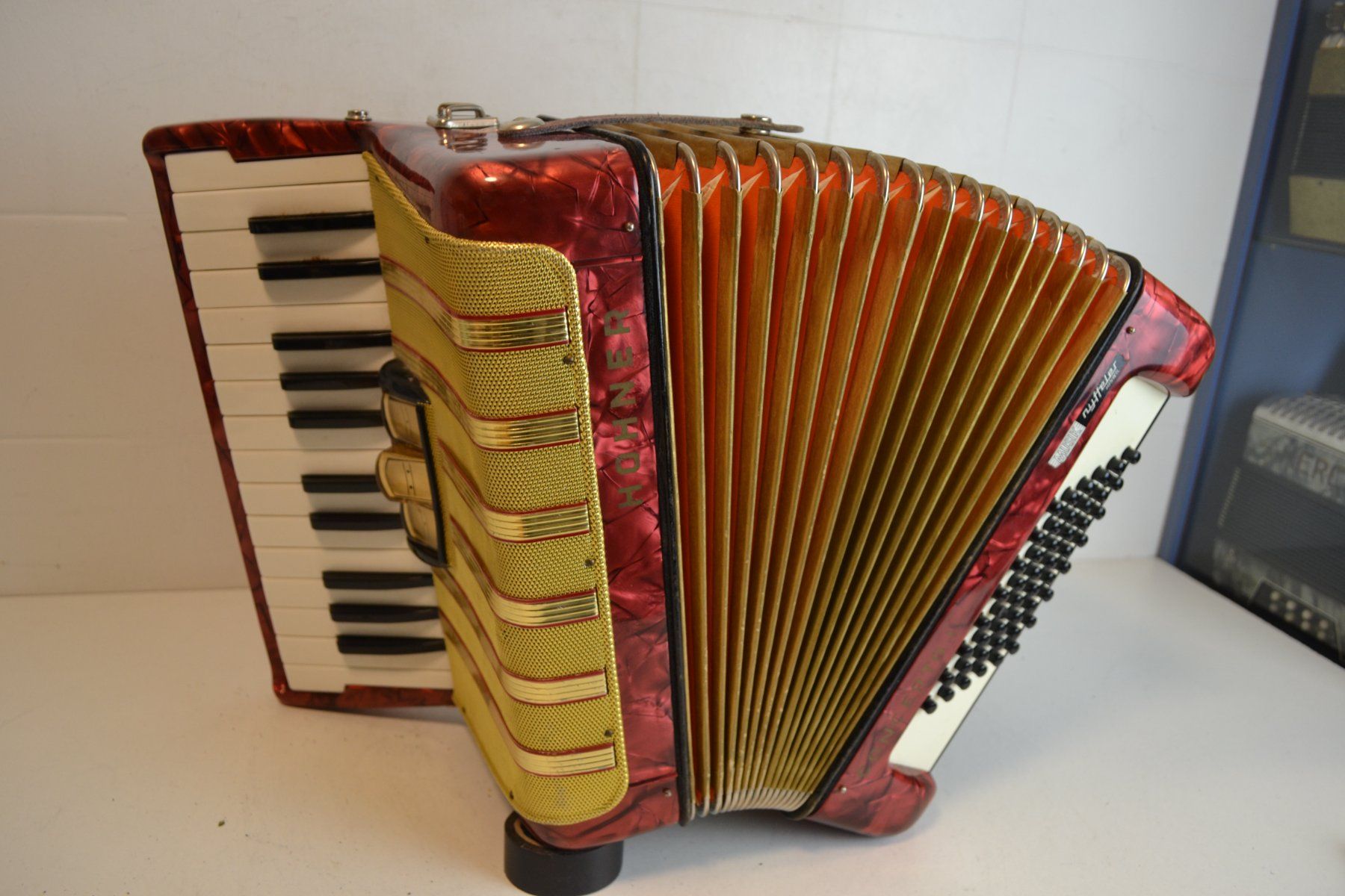 Hohner Musikinstrumente: Akkordeon chromatisch Hohner Concerto I – Gebraucht aus Zürich von Brockito 4