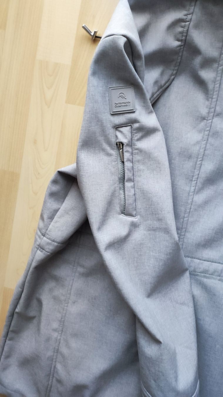 Giacche: Wunderschöne 💥Softshelljacke💥 Gr.44 – Nuovo (secondo la descrizione) da Lotzwil venduto da Pomodoro02 4