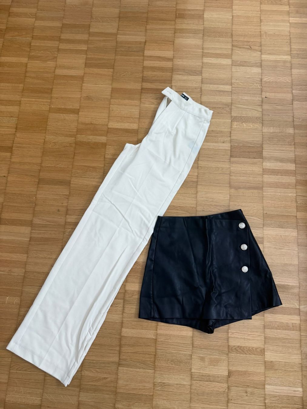 Lots de vêtements: 2-teiliges Set  GrösseXXS – D'occasion à Suhr par aura06