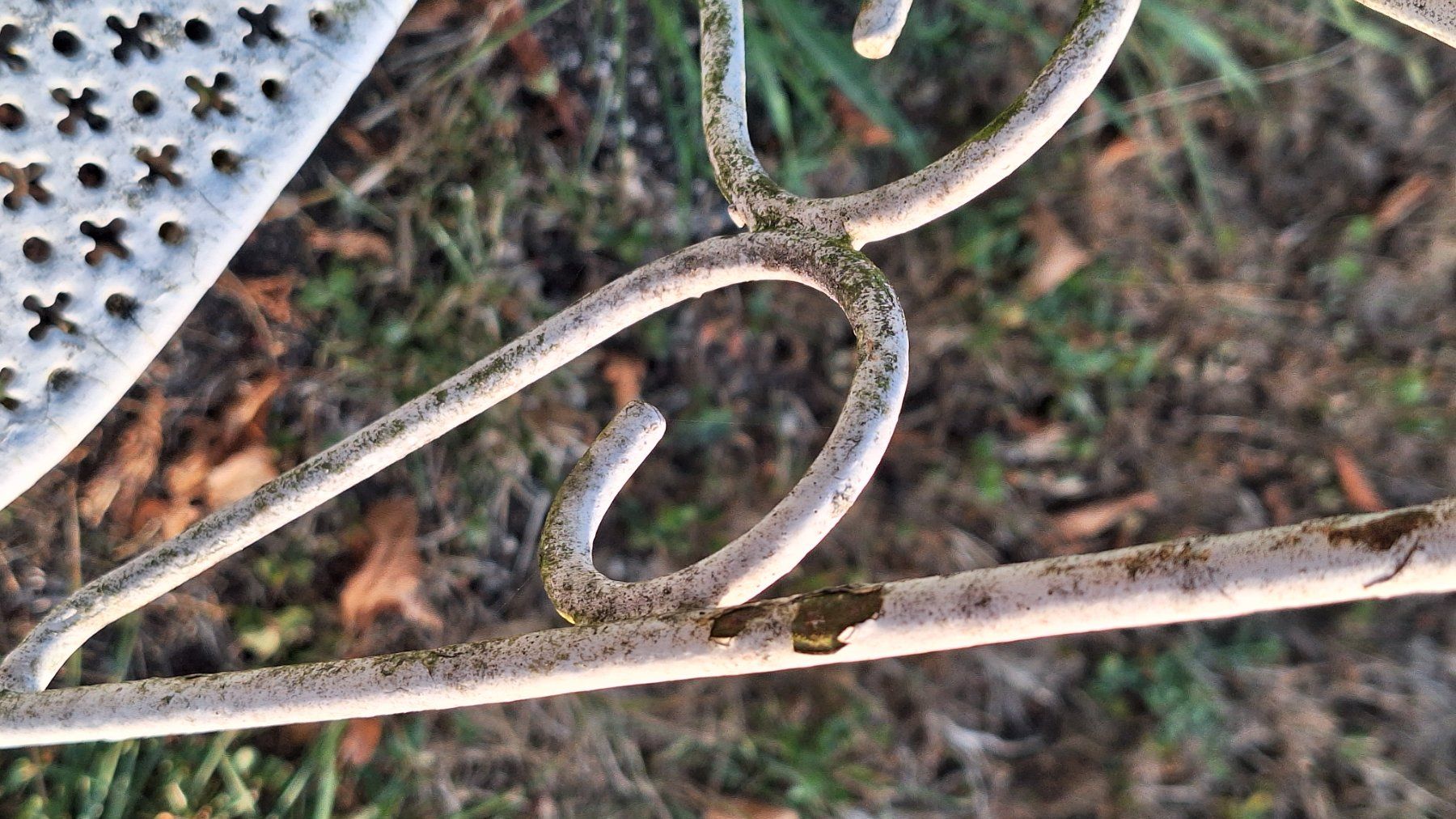 Stühle: alter Gartenstuhl aus Eisen, weiss – Gebraucht aus Dornach von majo8689 8