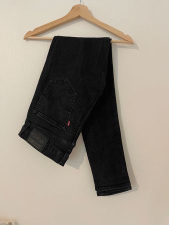 Schwarz Levi's Jeans, Skinny Taper, W34 L34, Top Zustand