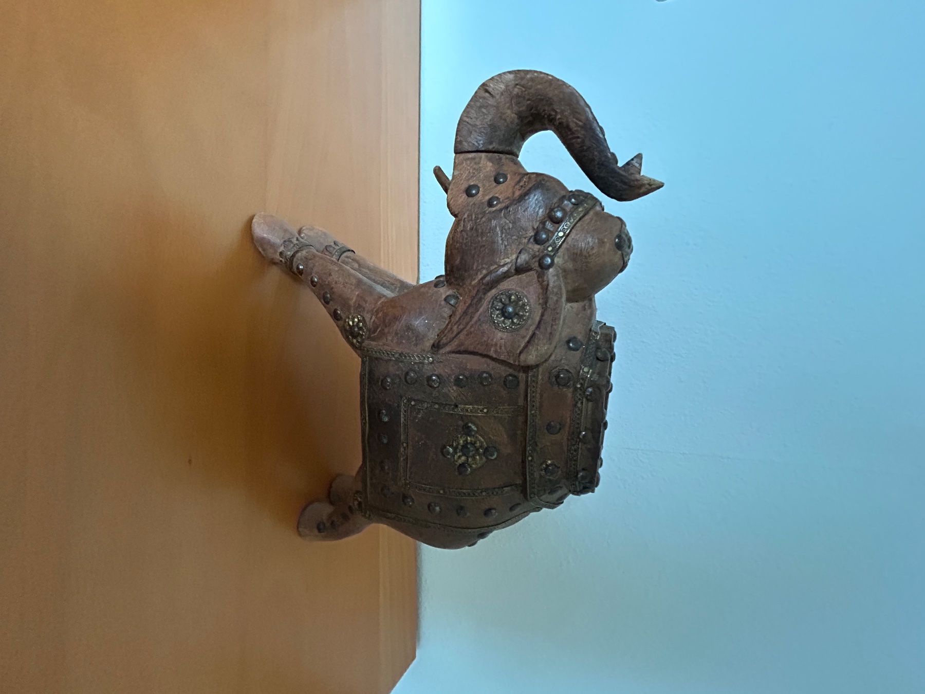 Statuette: alter  ELEFANT  gross – Usato da Olten venduto da Pablo7