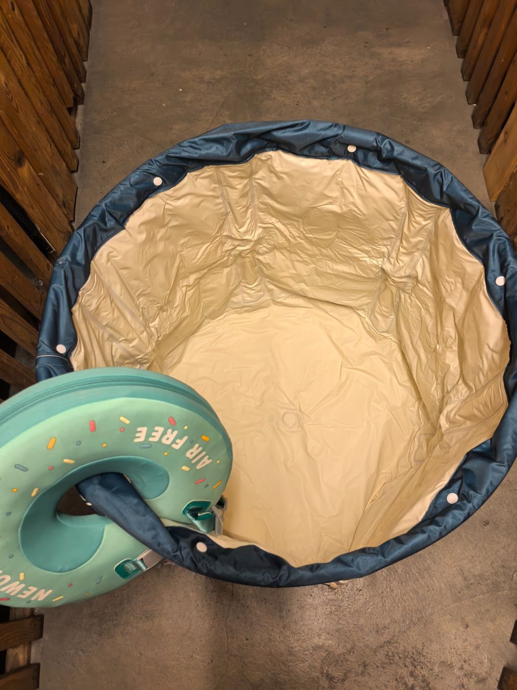 Piscine: faltbarer Kinder badeeimer mit Schwimmhilfe – Usato da Basel venduto da iam_kf6k 3