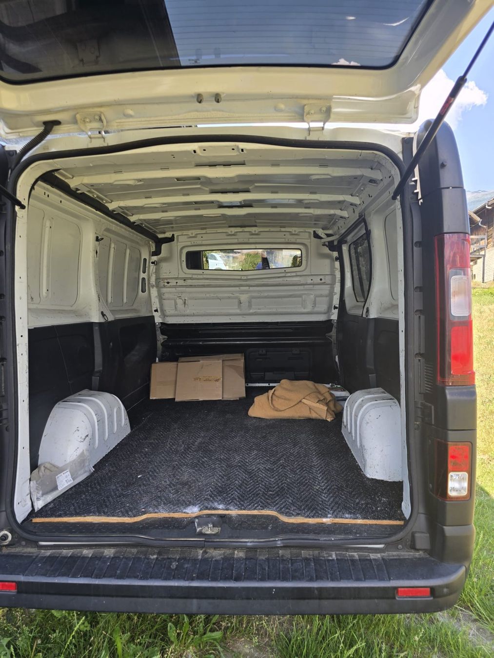 Renault Veicoli commerciali: Renault Trafic dCi 90  - Lieferwagen – Usato da Unterbäch VS venduto da ArtLebi 5