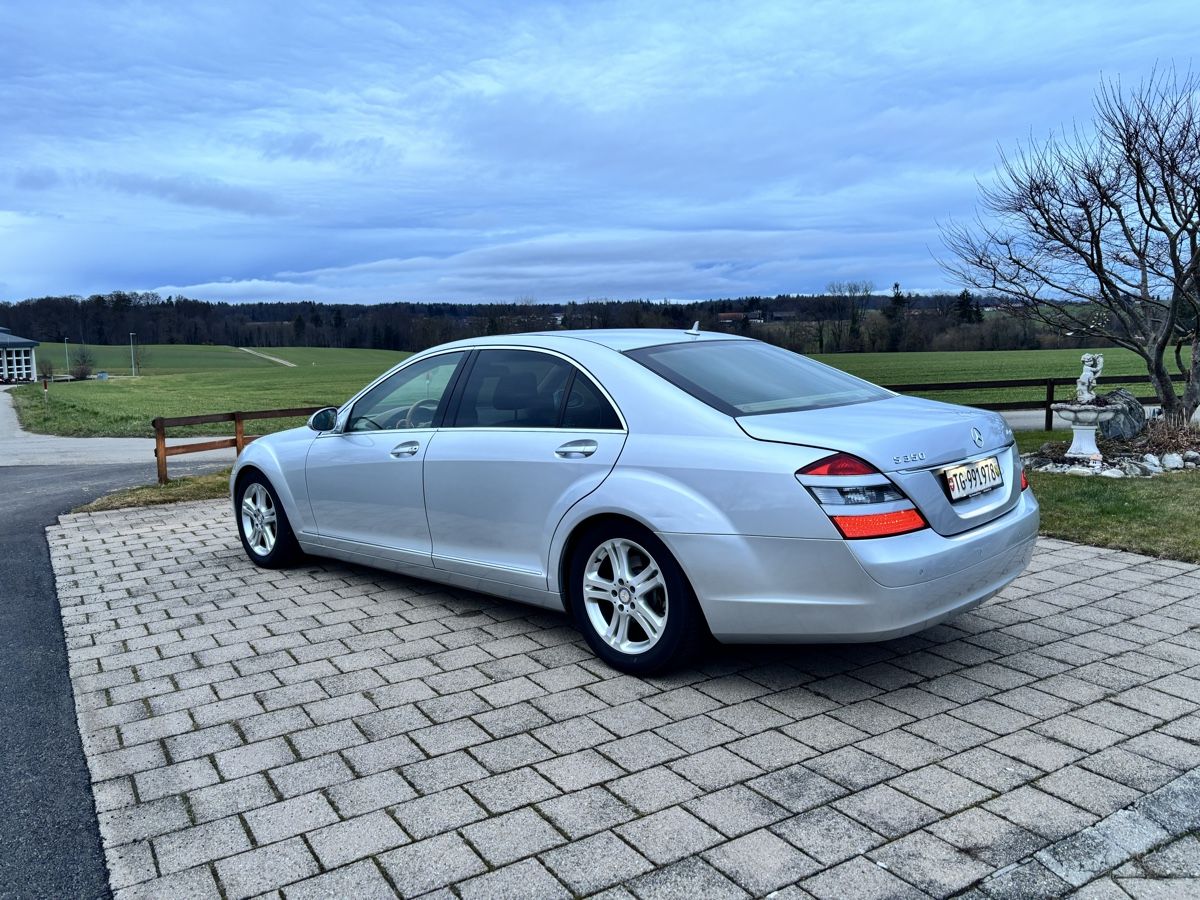Mercedes-Benz Automobili: Mercedes w221 S350L 4matic – Usato da Hugelshofen venduto da lenkfliege 3