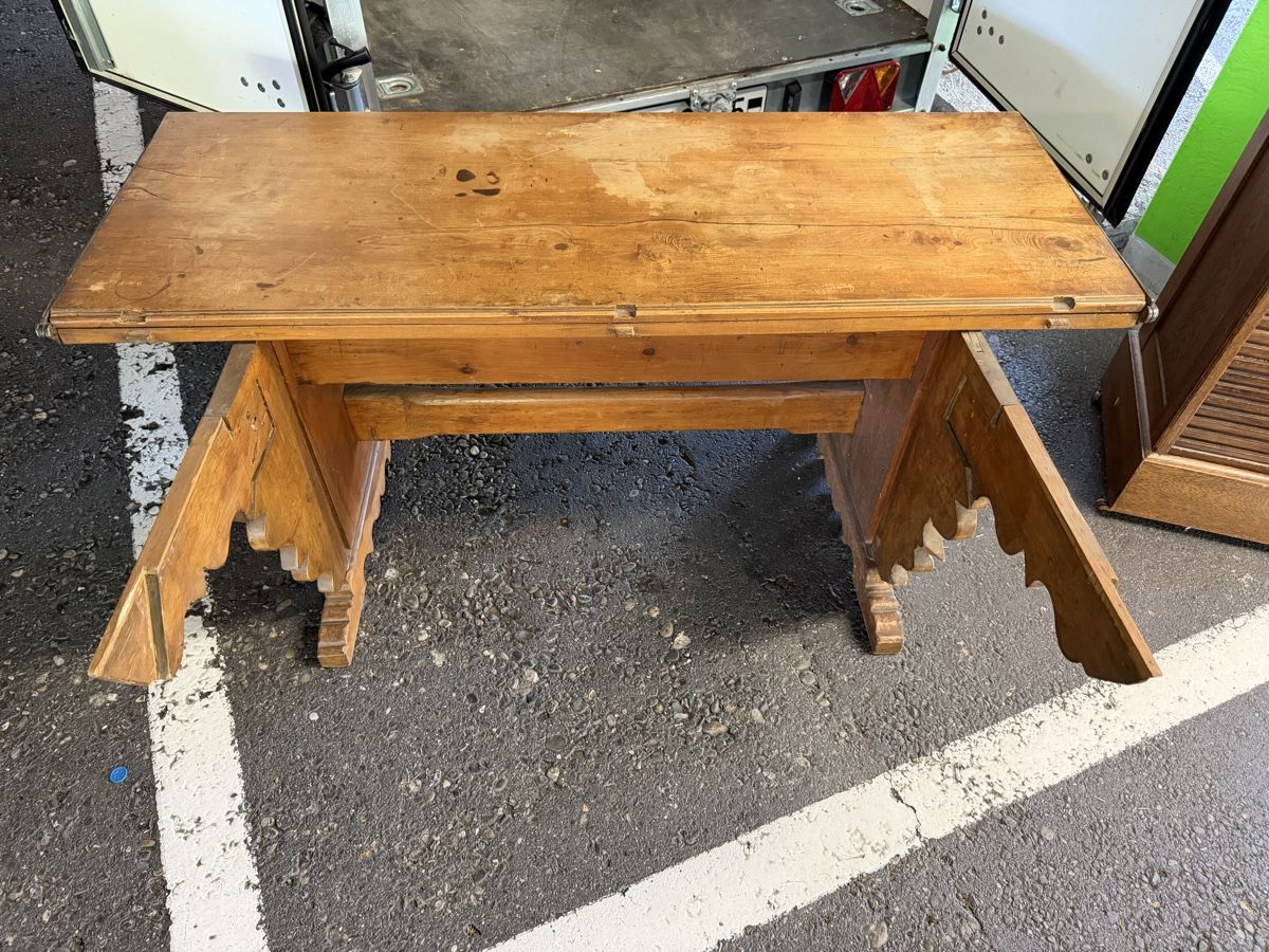 Tables: Antik Bündner Tisch – D'occasion à Domdidier par Watch3210 1