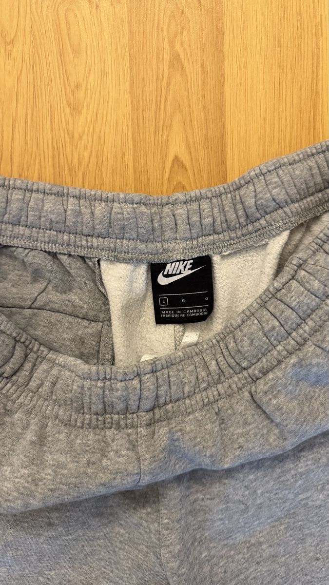 Nike Pantaloni: Nike Shorts  – Nuovo (secondo la descrizione) da Lengnau AG venduto da Liirim 1
